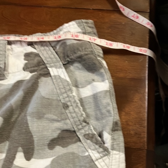 BNWT CAMO CARGO - Picture 4 of 8